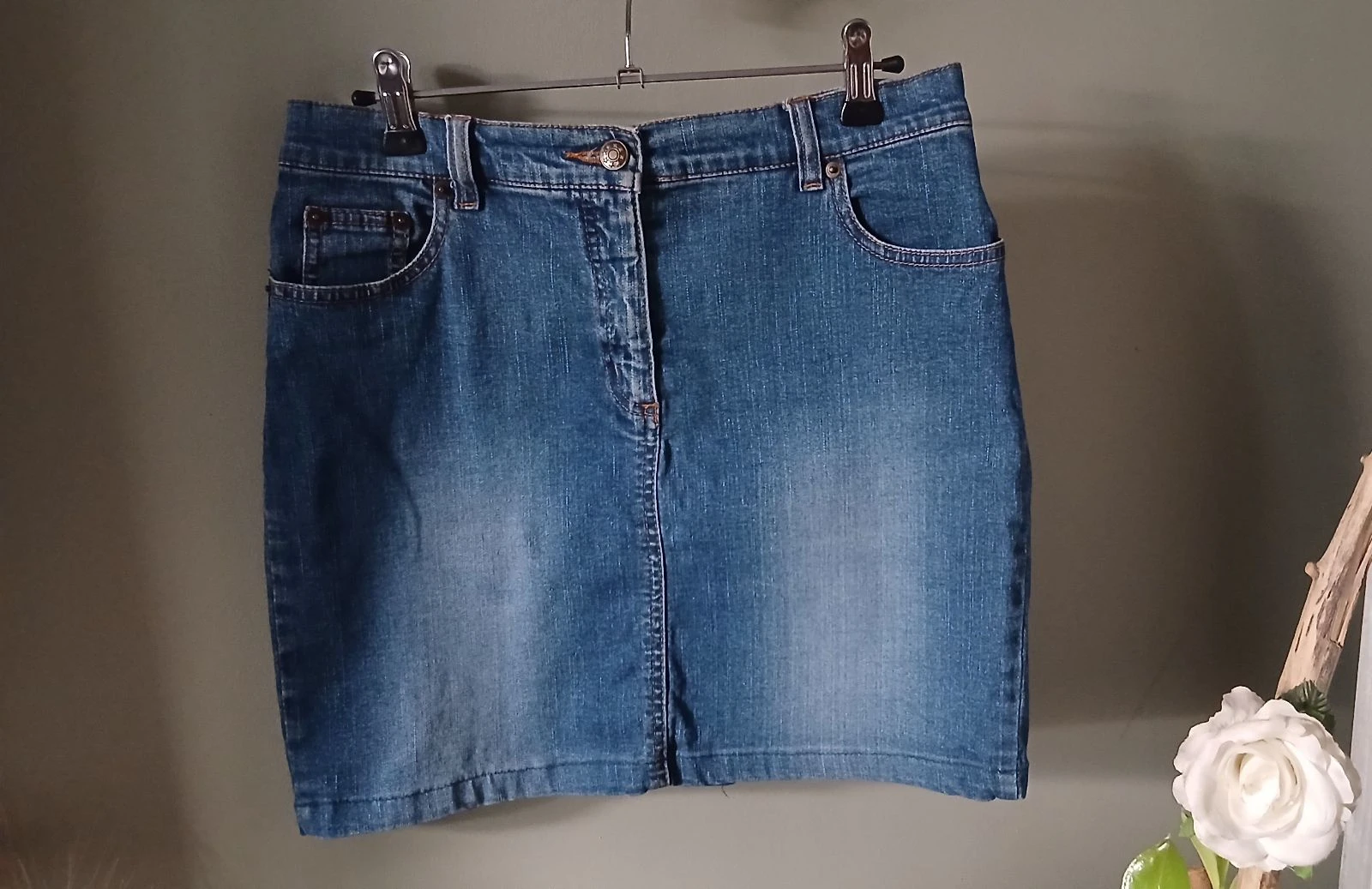 Jupe en Jean Bleue Taille 40/42 (M/L) - Légèrement Élastiquée 